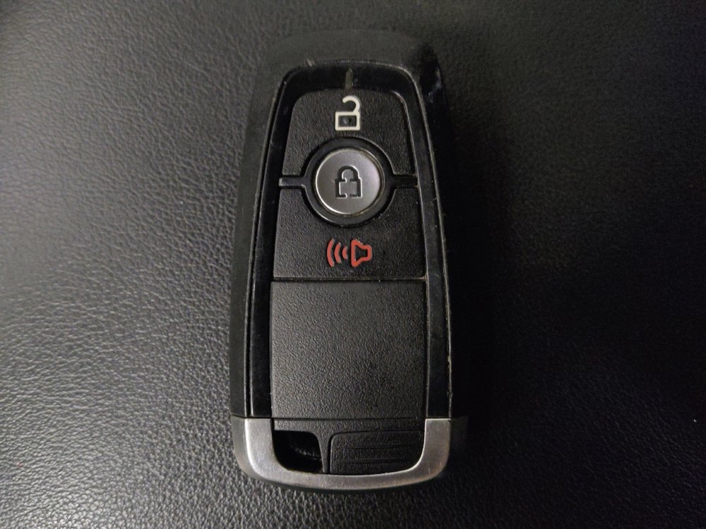 Used 2024 Ford Edge SEL image 32