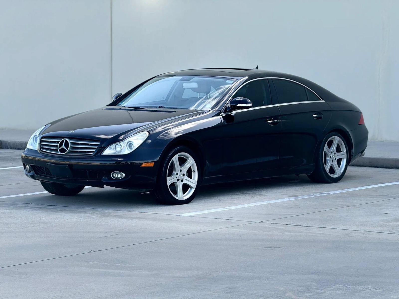 Used 2007 Mercedes-Benz CLS 550 image 3