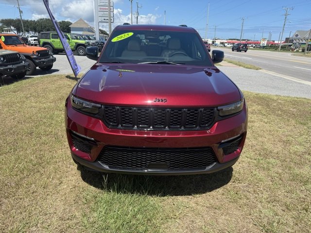 New 2025 Jeep Grand Cherokee Limited w/ Black Appearance Package image 2