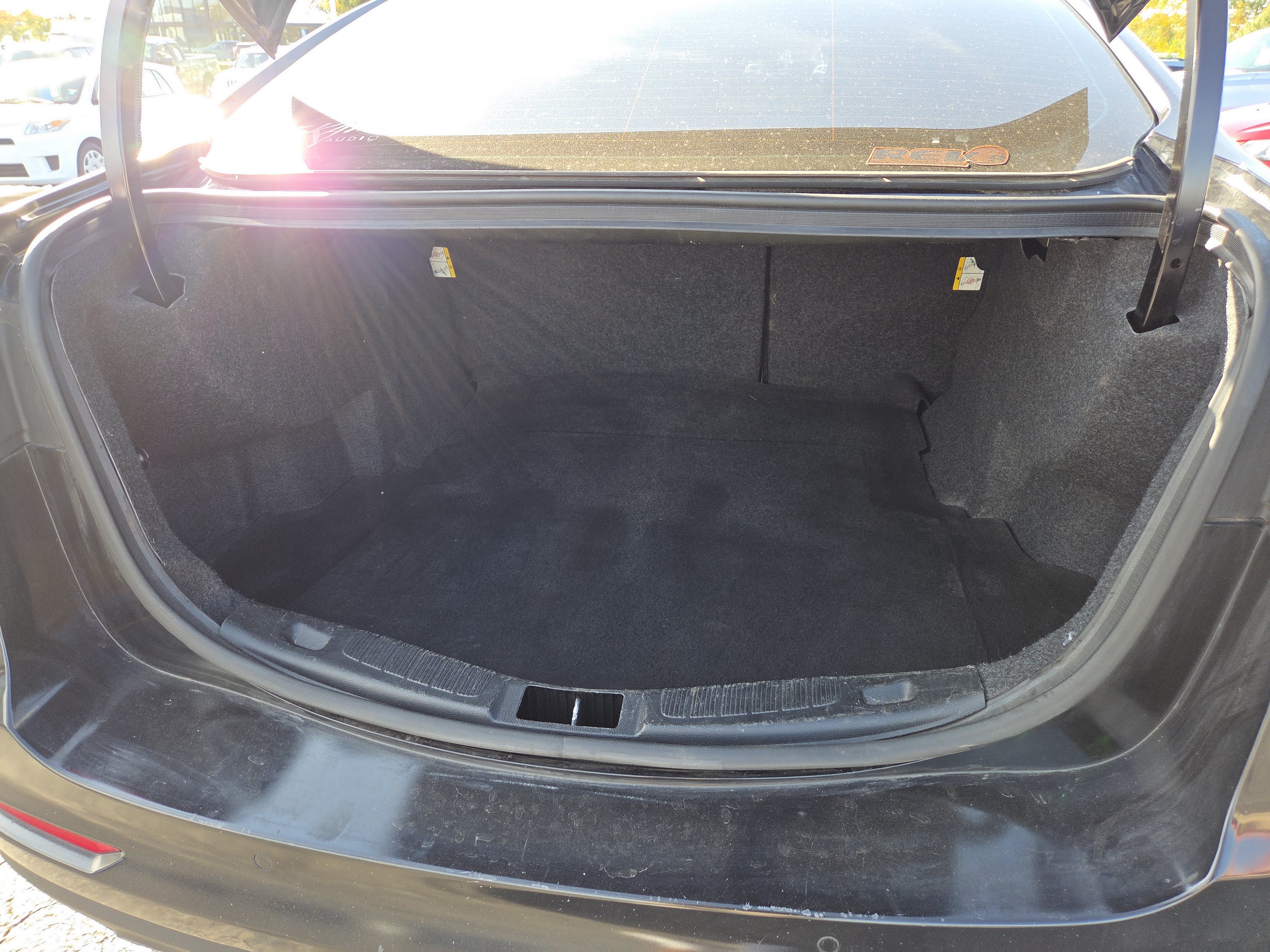 Used 2020 Ford Fusion SE FWD image 12