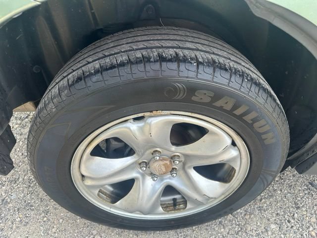 Used 2017 Subaru Forester 2.5i AWD/4WD image 13