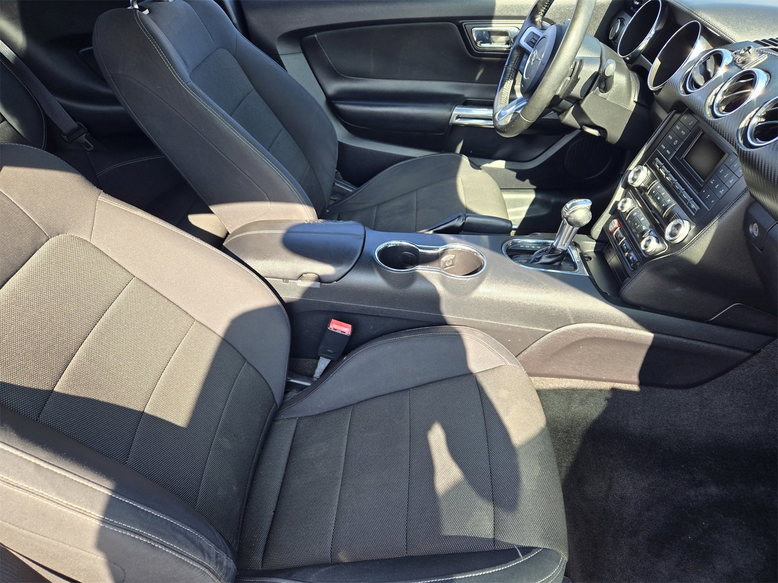 Used 2015 Ford Mustang Coupe image 12