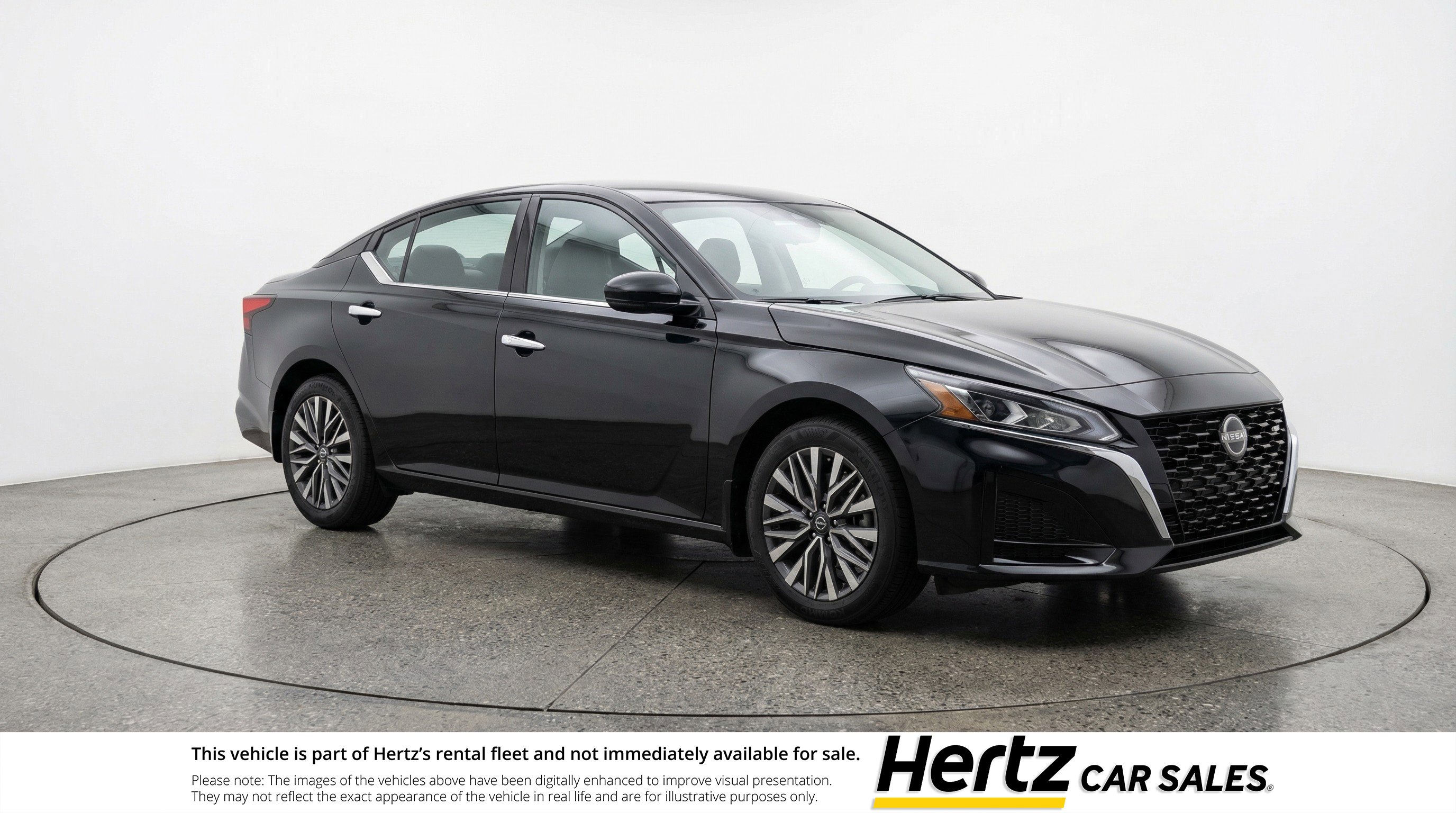 Used 2025 Nissan Altima 2.5 SV image 1
