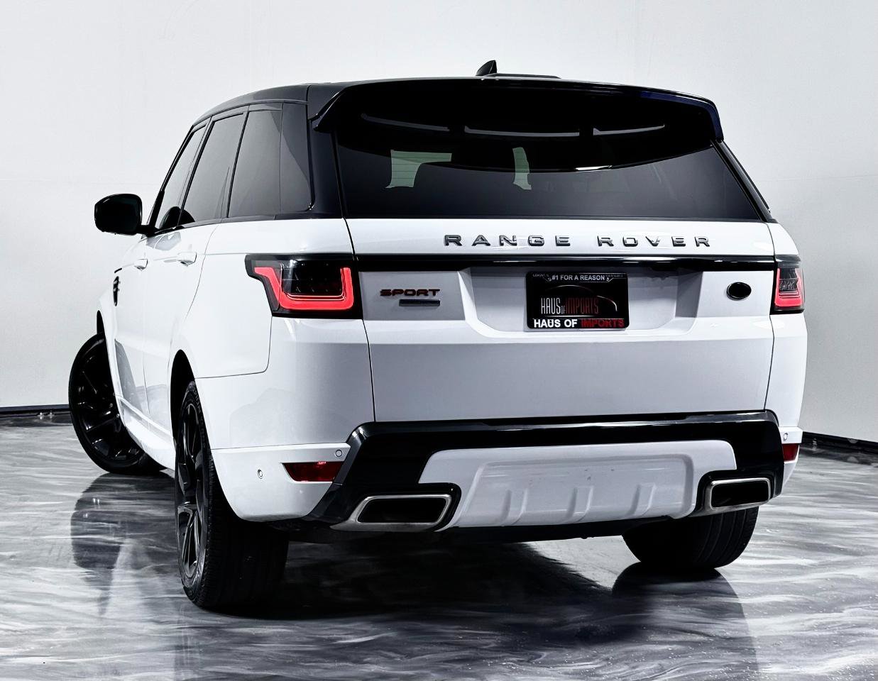 Used 2018 Land Rover Range Rover Sport SVR AWD/4WD image 9
