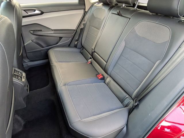 Certified 2023 Volkswagen Taos SE image 29