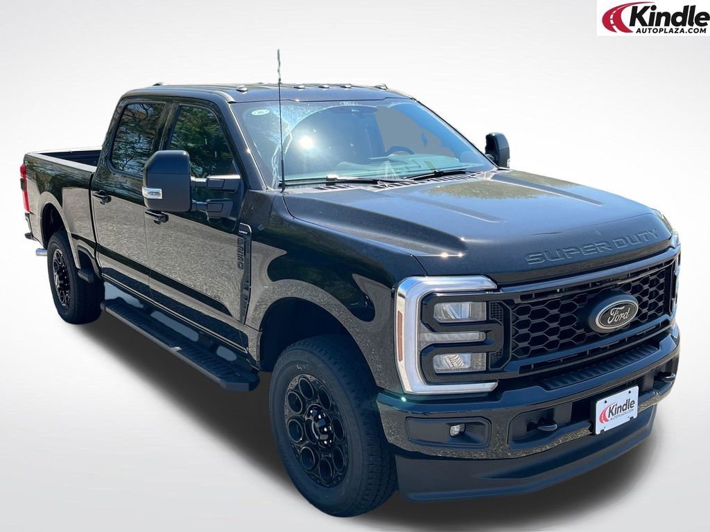 New 2026 Ford F250 Lariat w/ Black Appearance Package AWD/4WD image 1