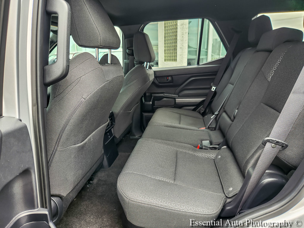 Used 2025 Toyota 4Runner SR5 AWD/4WD image 8