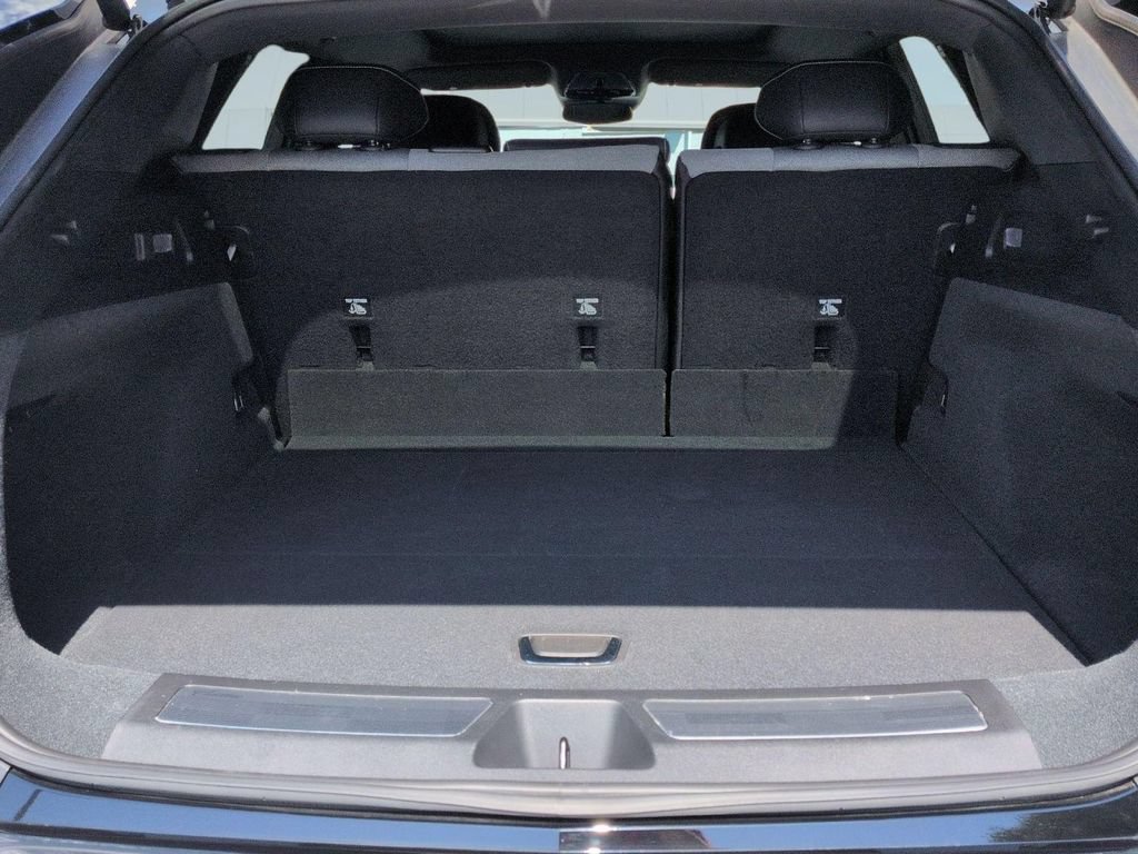Certified 2024 Cadillac Lyriq Tech RWD image 18