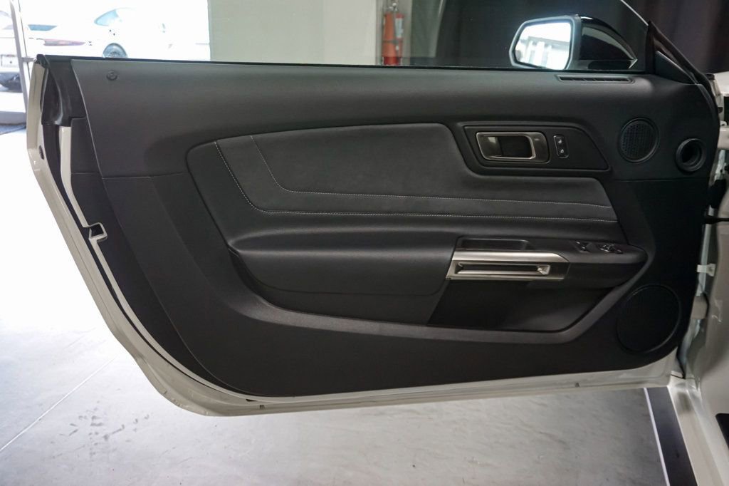 Used 2020 Ford Mustang Shelby GT350 w/ Technology Package image 17