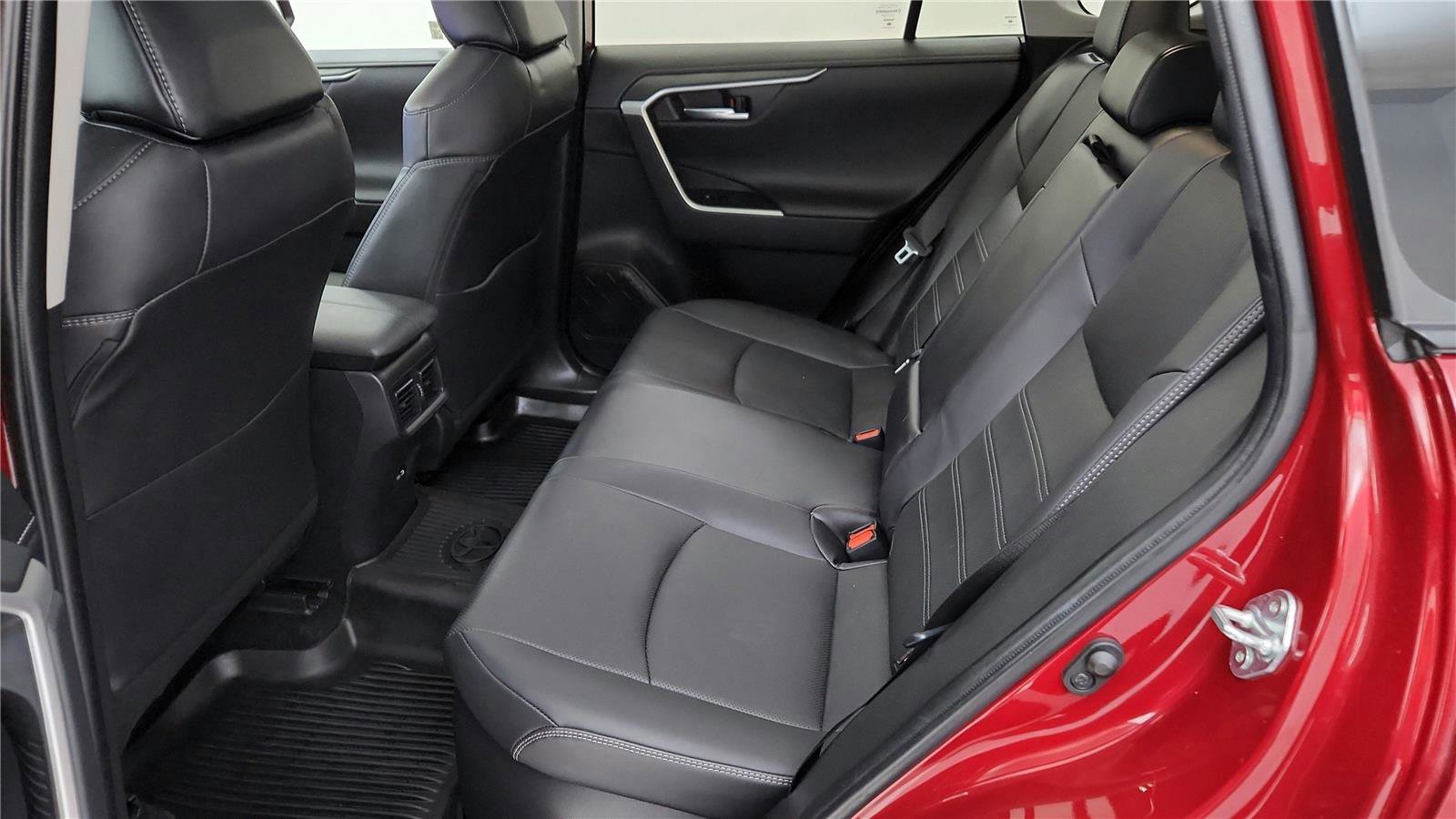 Used 2024 Toyota RAV4 Limited image 24