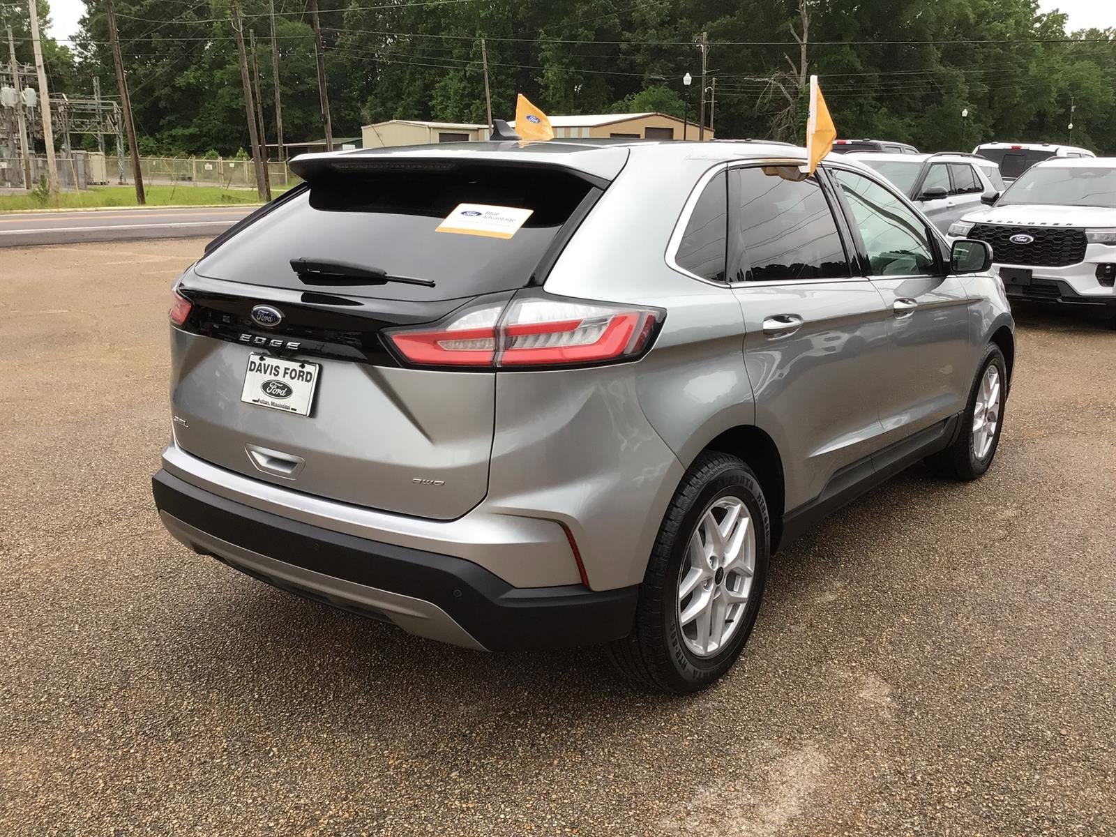 Certified 2024 Ford Edge SEL AWD/4WD image 8