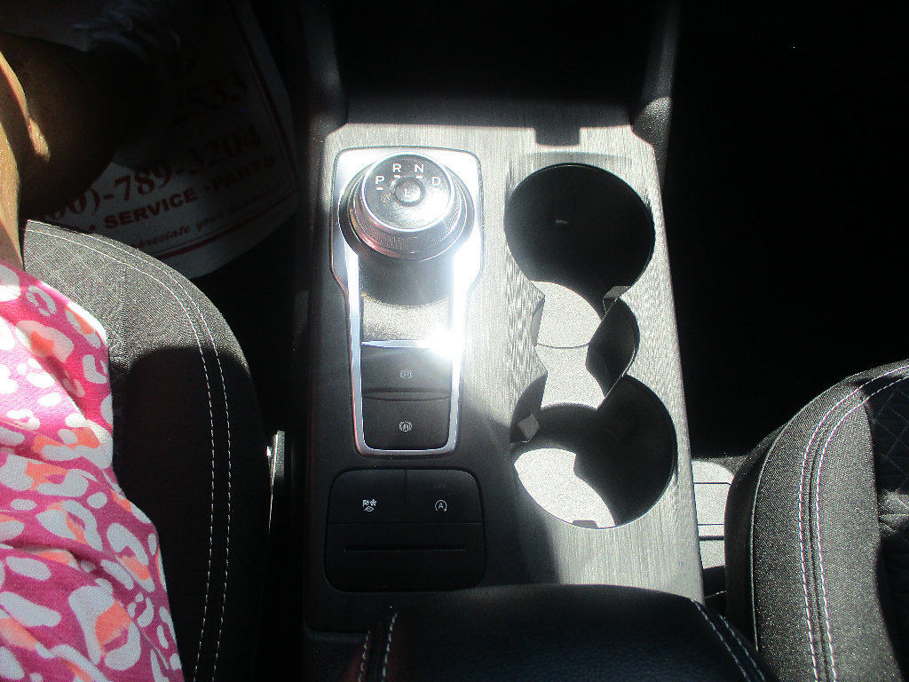 Used 2025 Ford Escape Active FWD image 9