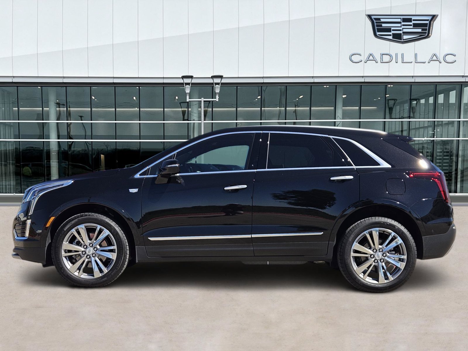 New 2026 Cadillac XT5 Premium Luxury w/ Driver Assist Package FWD image 3