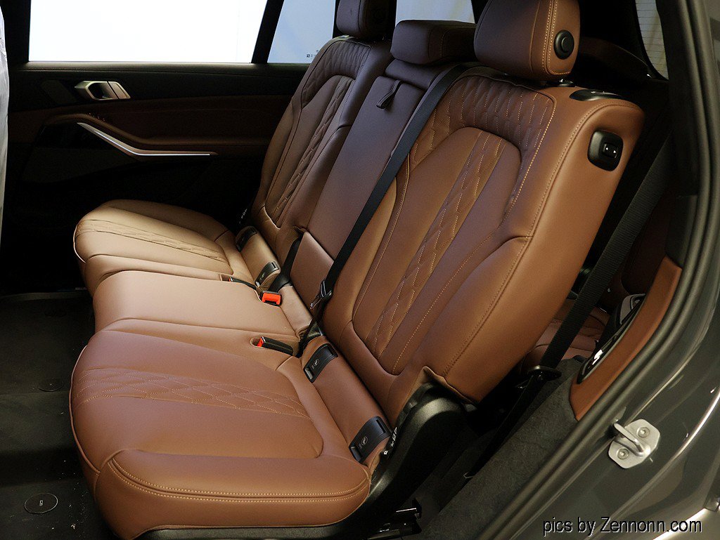 Used 2027 BMW X7 xDrive40i w/ Executive Package AWD/4WD image 12