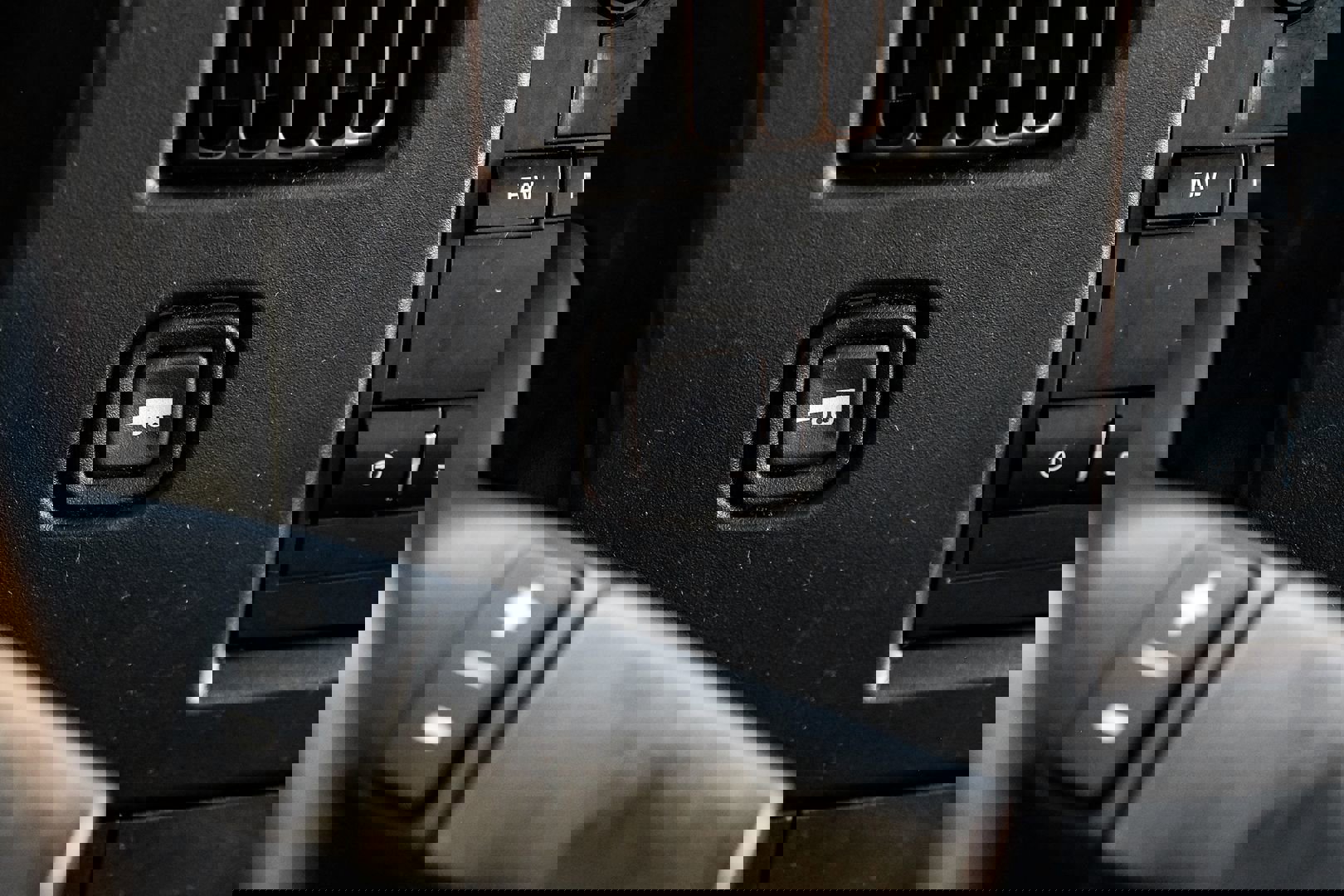 Used 2019 Chevrolet Express 2500 w/ Driver Convenience Package image 29