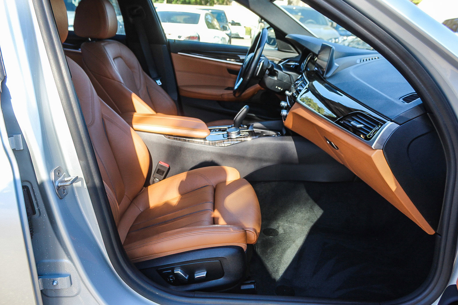 Used 2019 BMW 540i image 16