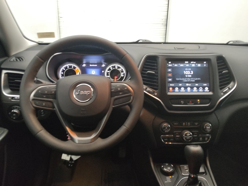 Used 2021 Jeep Cherokee Latitude Lux w/ Comfort/Convenience Group image 22