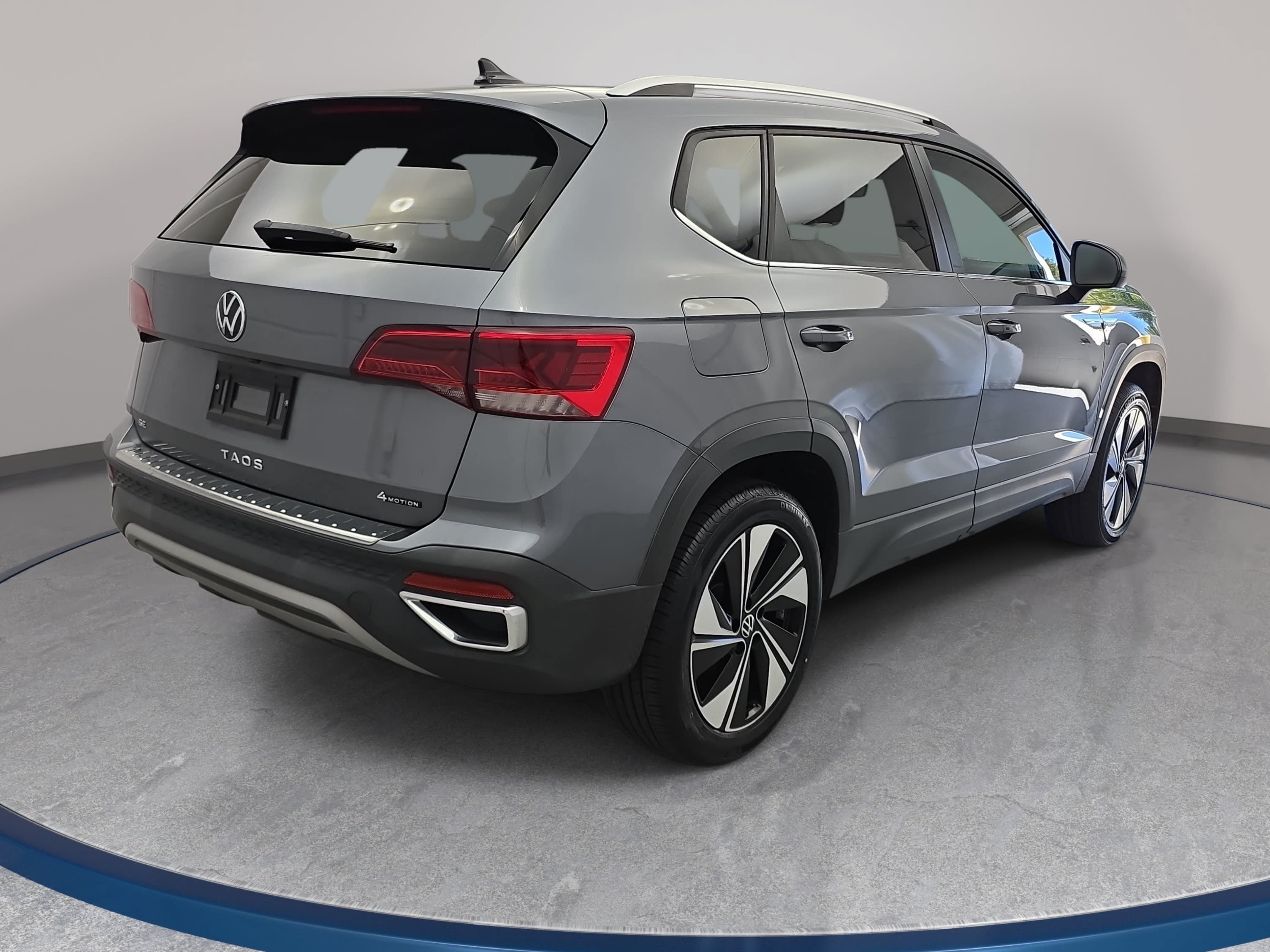 Certified 2024 Volkswagen Taos SE AWD/4WD image 5