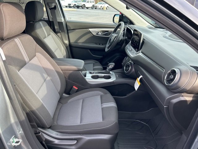 New 2026 Chevrolet Blazer LT w/ Convenience Package image 9