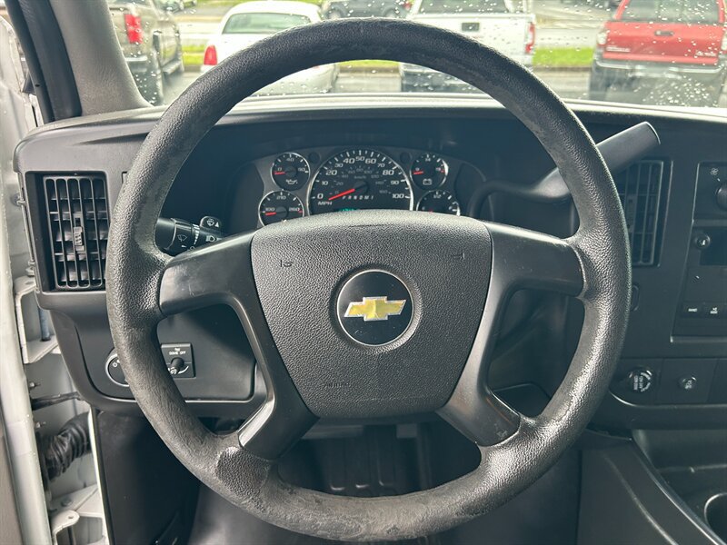 Used 2013 Chevrolet Express 2500 RWD image 19