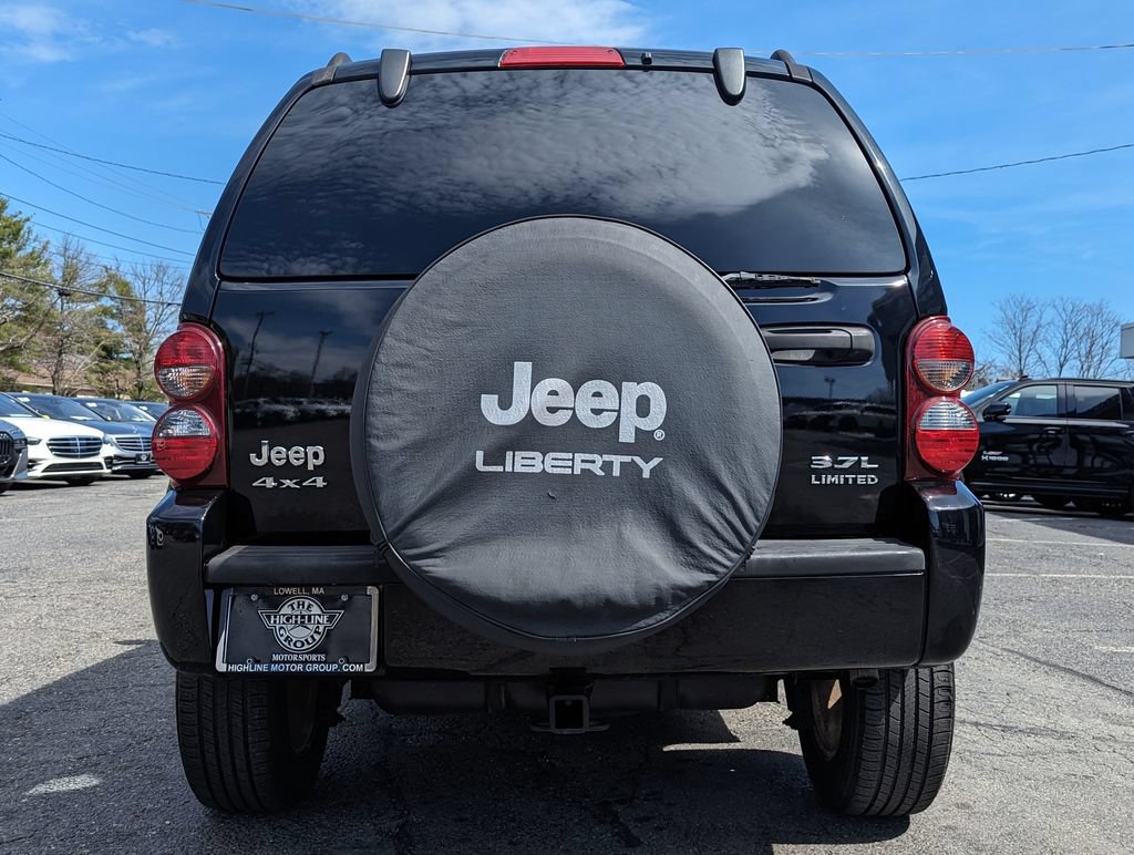 Used 2005 Jeep Liberty Limited AWD/4WD image 9