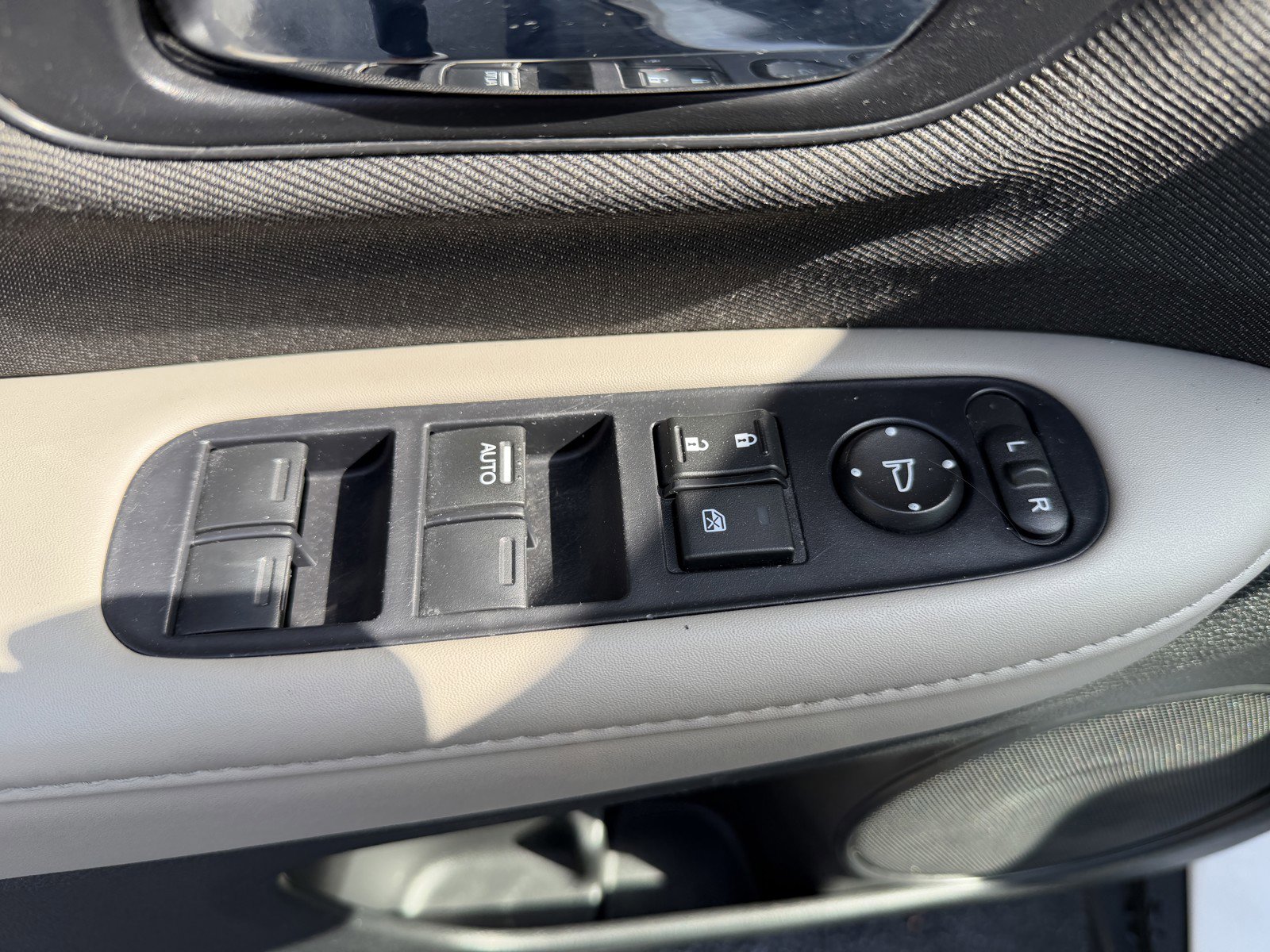 Used 2020 Honda HR-V LX image 18