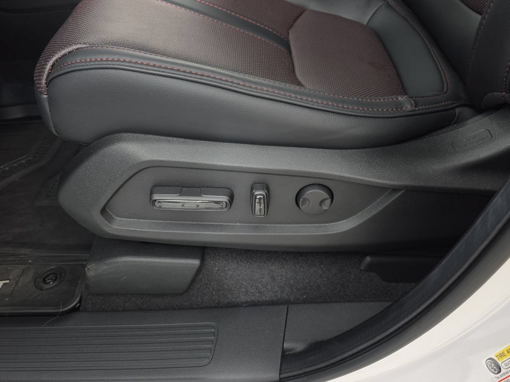 Used 2026 Honda Pilot Black Edition image 25