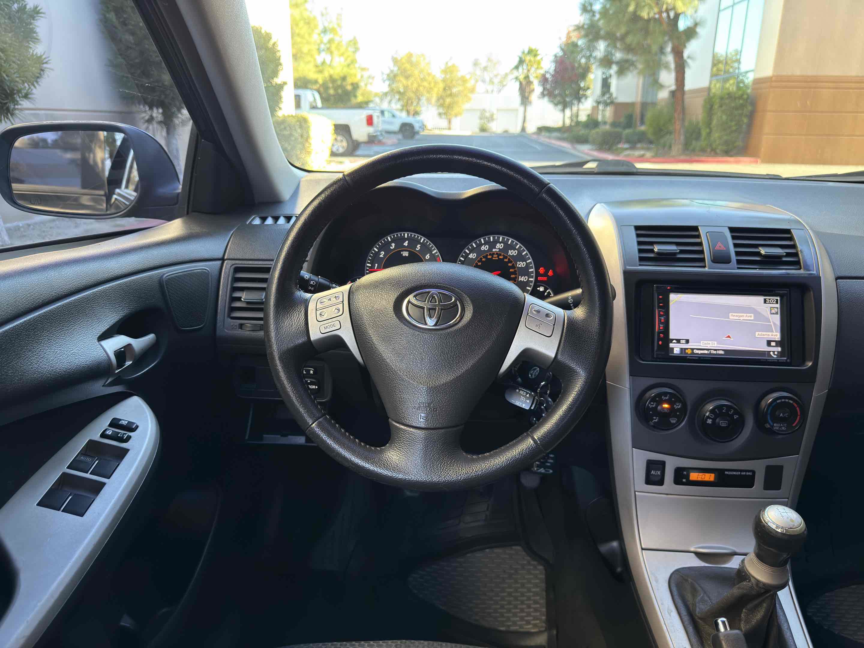 Used 2010 Toyota Corolla XRS image 22