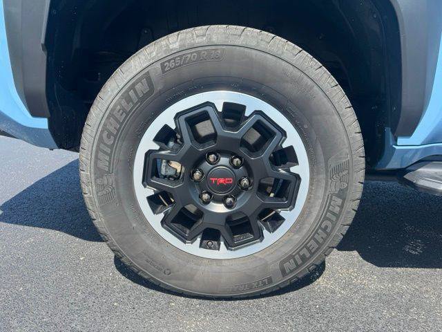 Certified 2025 Toyota 4Runner TRD Off-Road AWD/4WD image 10