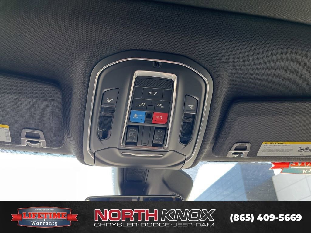New 2026 Jeep Grand Cherokee Altitude image 11