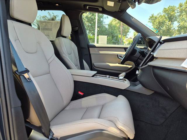 New 2026 Volvo XC90 T8 Ultra w/ Protection Package AWD/4WD image 14