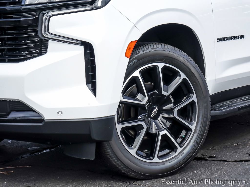 Used 2024 Chevrolet Suburban RST w/ Luxury Package image 4