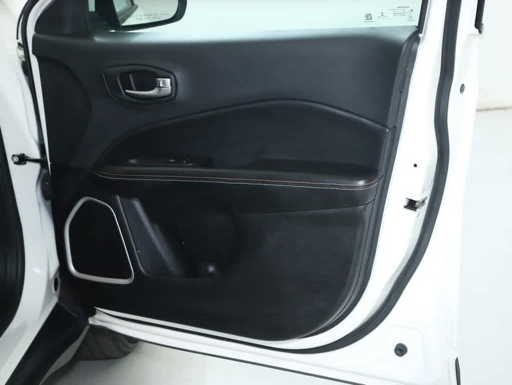 Used 2017 Jeep Compass Latitude w/ Popular Equipment Group AWD/4WD image 35