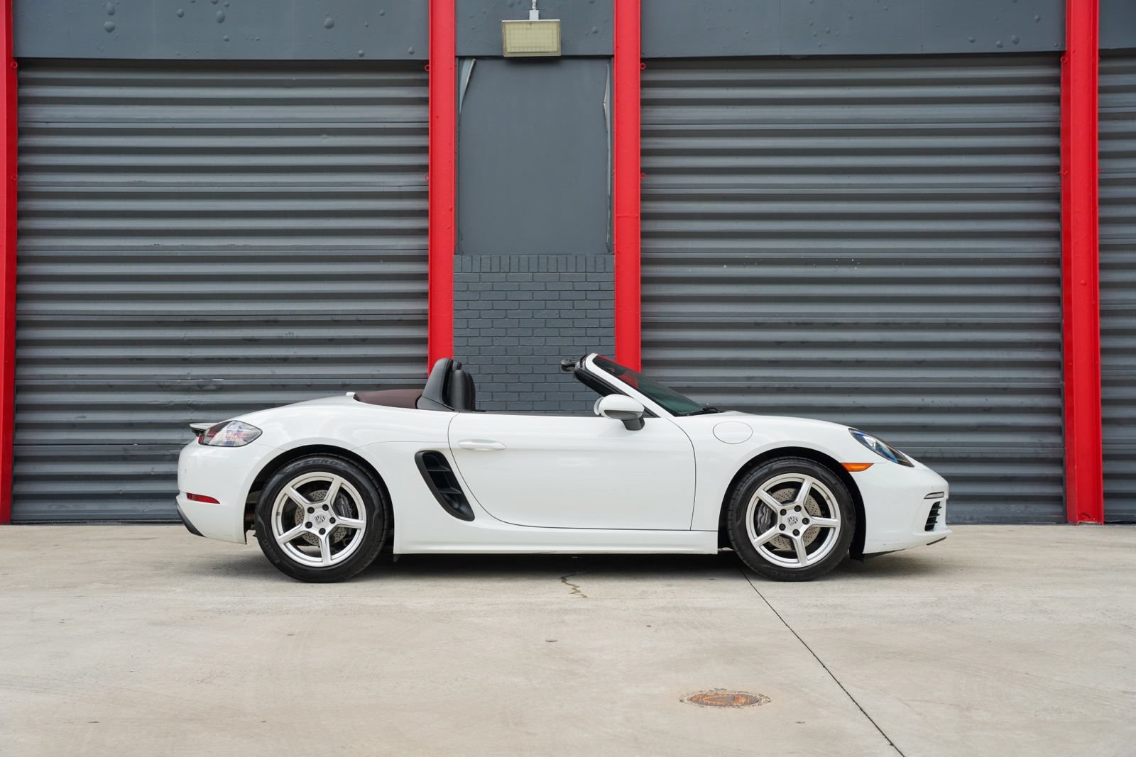 Used 2019 Porsche 718 Boxster RWD image 5