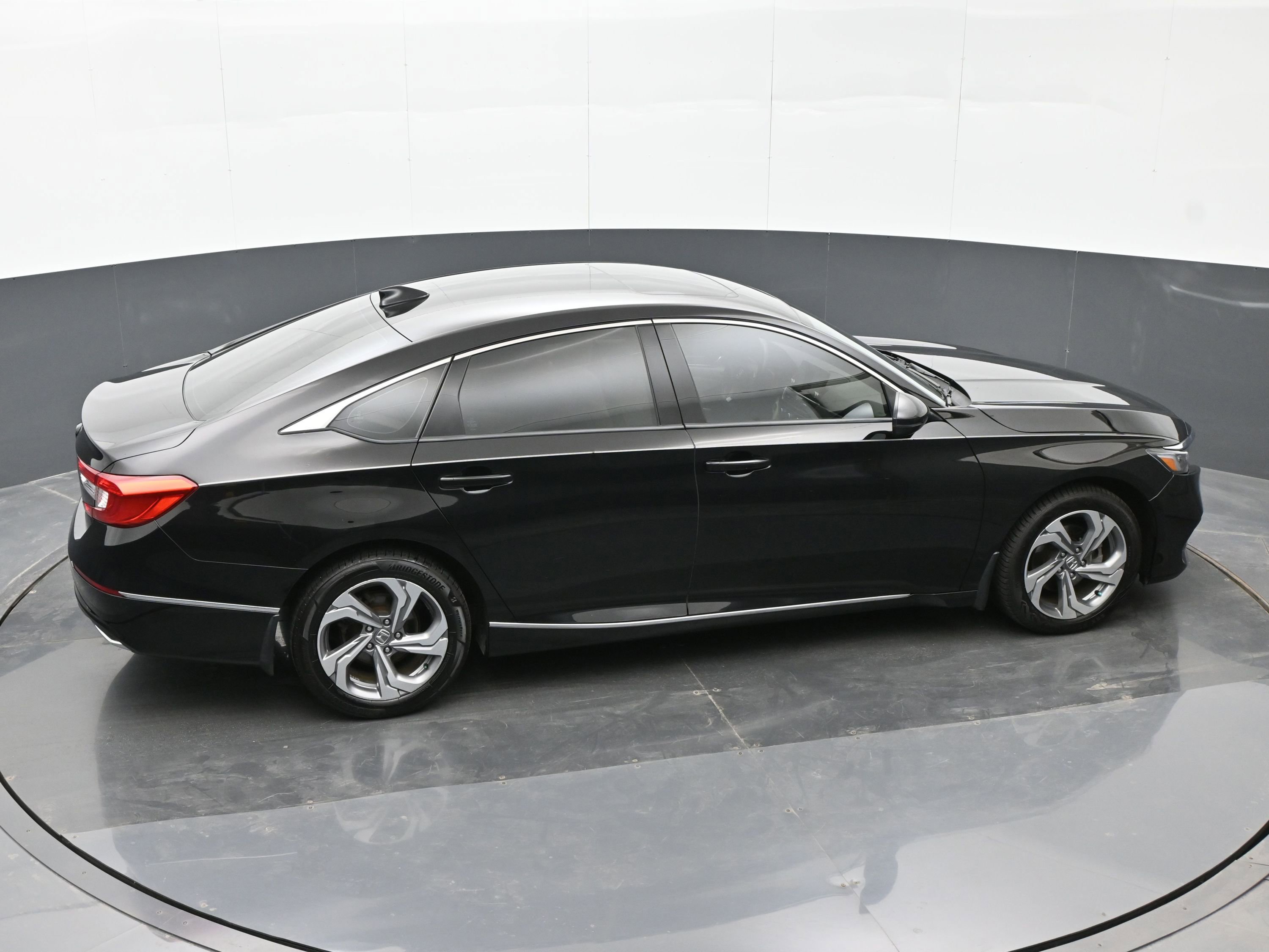 Used 2018 Honda Accord EX-L image 33