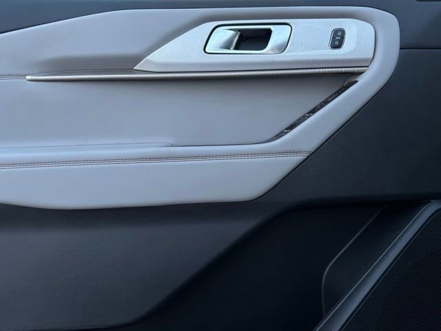 New 2025 Ford Explorer Active w/ Active Comfort Package image 13