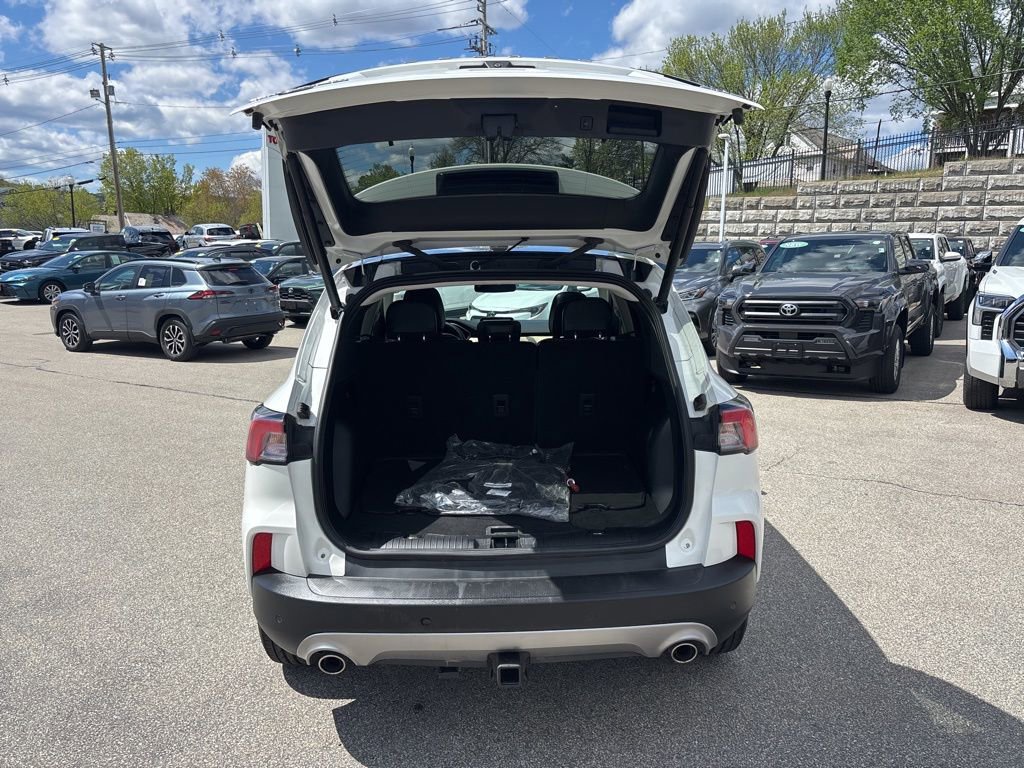 Used 2022 Ford Escape Titanium w/ Titanium Elite Package AWD/4WD image 7
