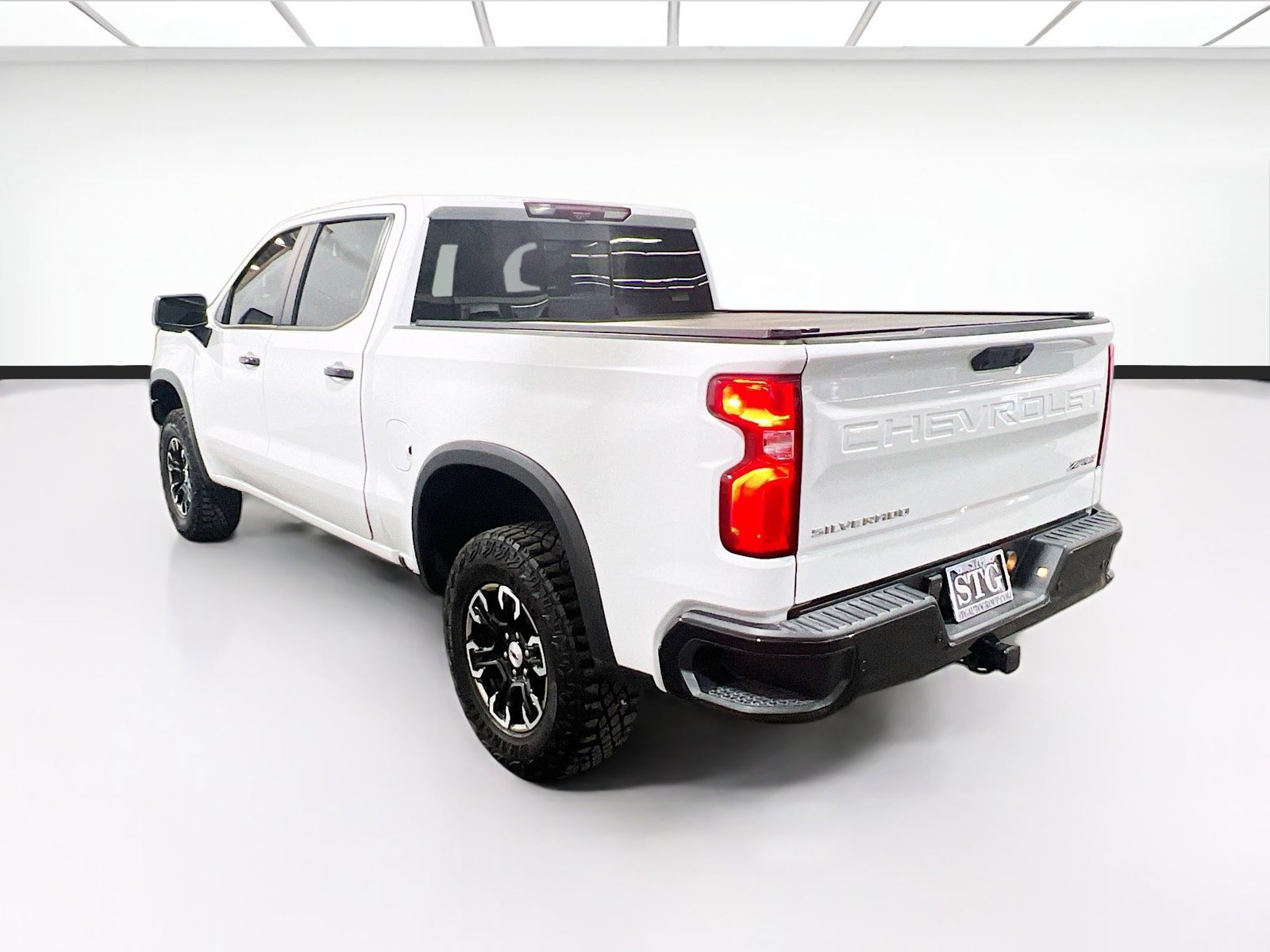 Used 2024 Chevrolet Silverado 1500 ZR2 w/ Technology Package AWD/4WD image 6