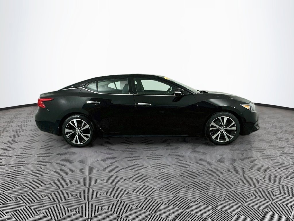 Used 2018 Nissan Maxima Platinum FWD image 11