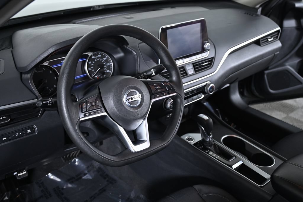 Certified 2022 Nissan Altima 2.5 SV FWD image 11