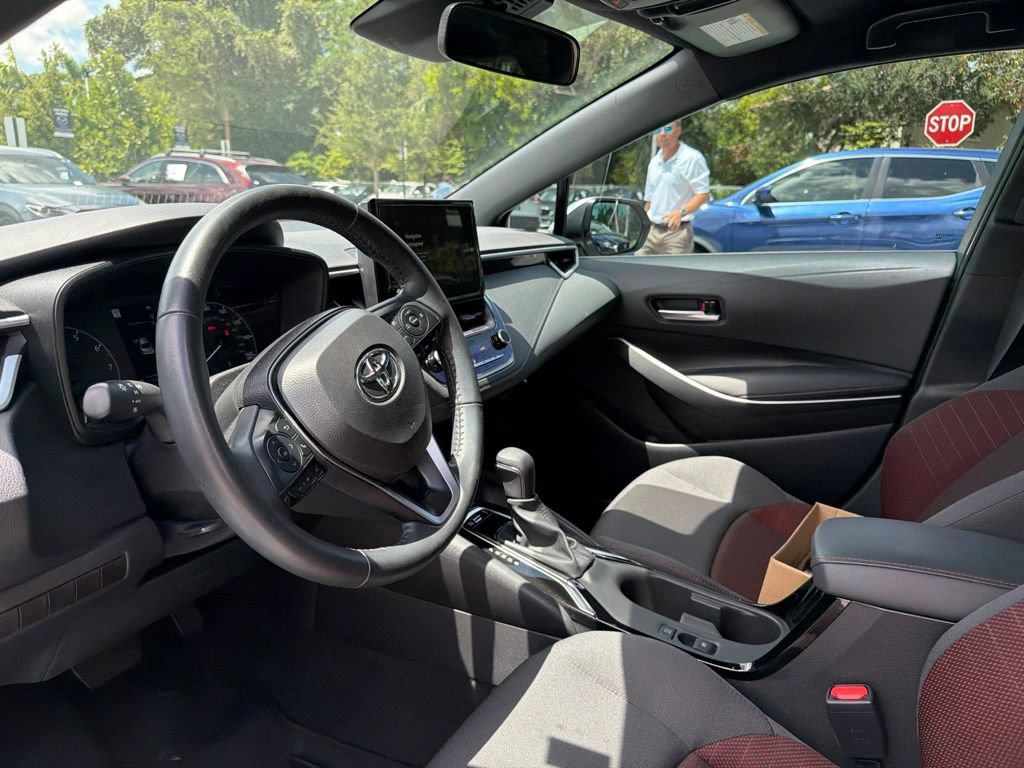 Used 2025 Toyota Corolla SE FWD image 19