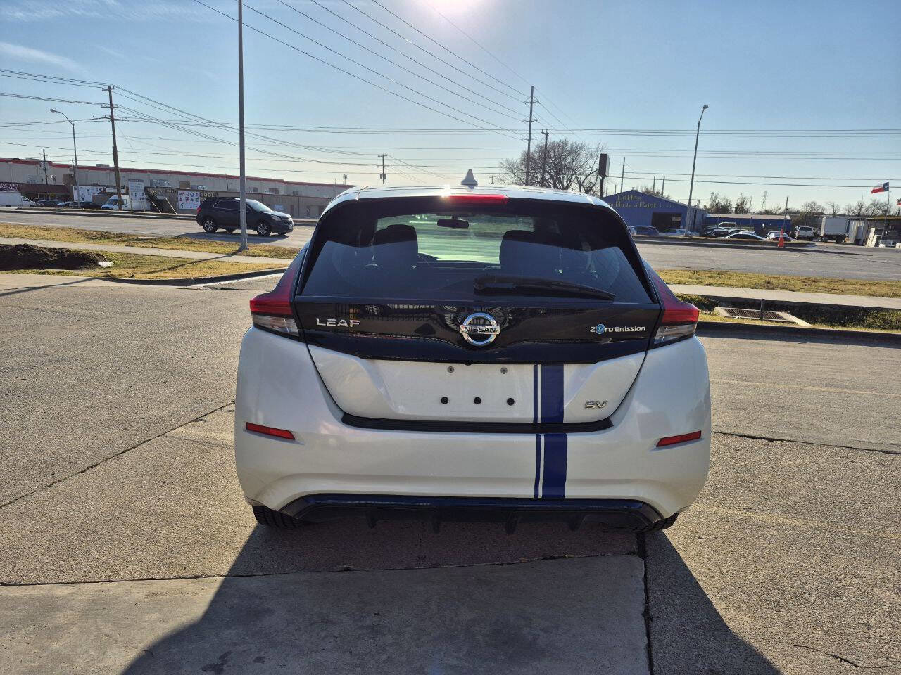 Used 2019 Nissan Leaf SV FWD image 6