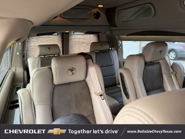 Used 2018 Chevrolet Express 2500 Extended w/ Enhanced Convenience Package RWD image 38