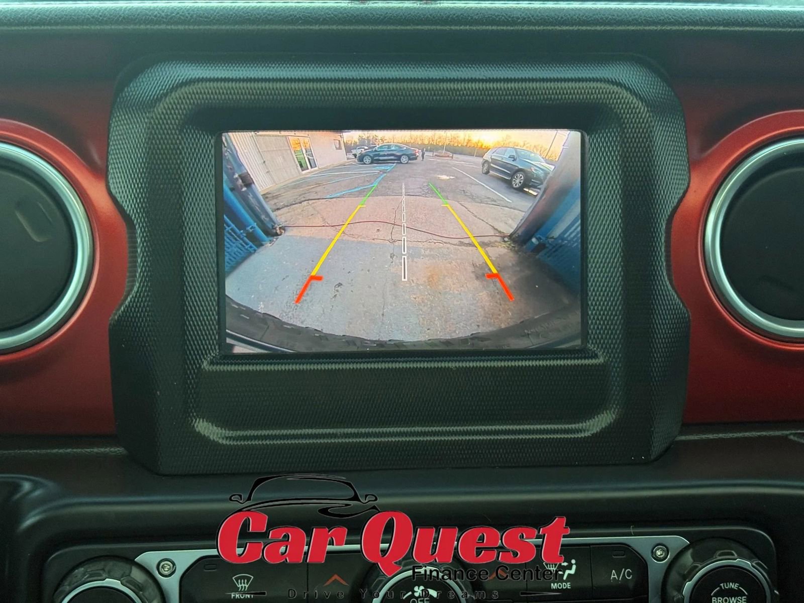 Used 2018 Jeep Wrangler Unlimited Rubicon w/ Steel Bumper Group image 28