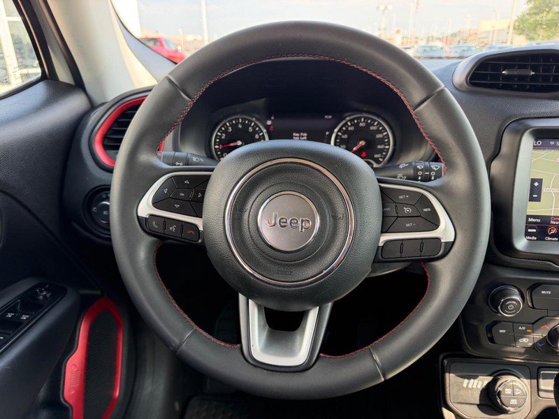 Used 2023 Jeep Renegade Trailhawk AWD/4WD image 10