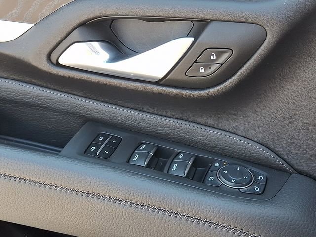 Used 2024 GMC Yukon Denali w/ Advanced Technology Package image 25