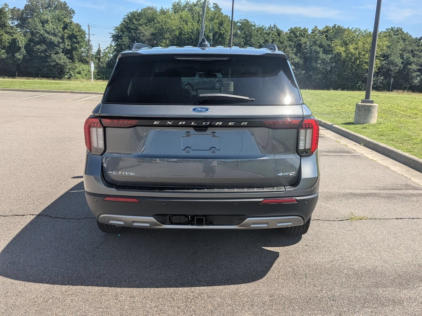 New 2026 Ford Explorer Active w/ Active Comfort Package AWD/4WD image 4