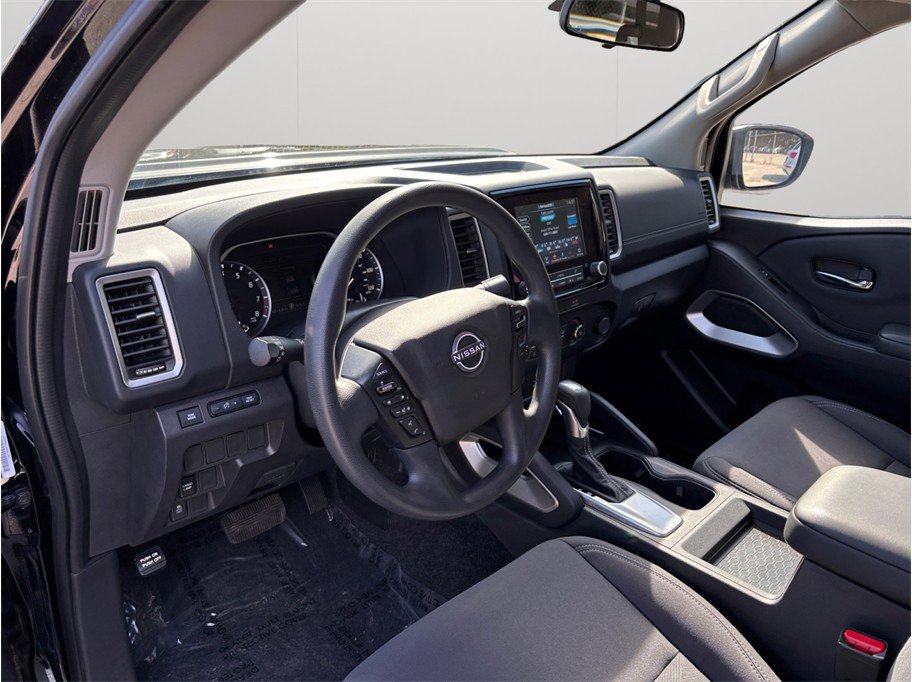 Used 2022 Nissan Frontier SV image 6