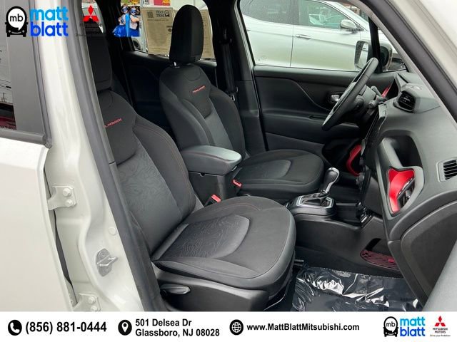 Used 2023 Jeep Renegade Trailhawk image 29