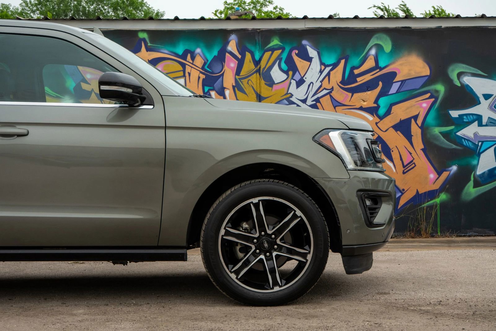 Used 2019 Ford Expedition Max Limited w/ Equipment Group 303A AWD/4WD image 6